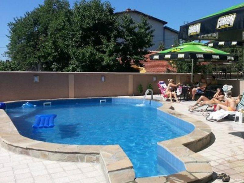 Guesthouse Vila Dnd Niska Banja Exterior photo